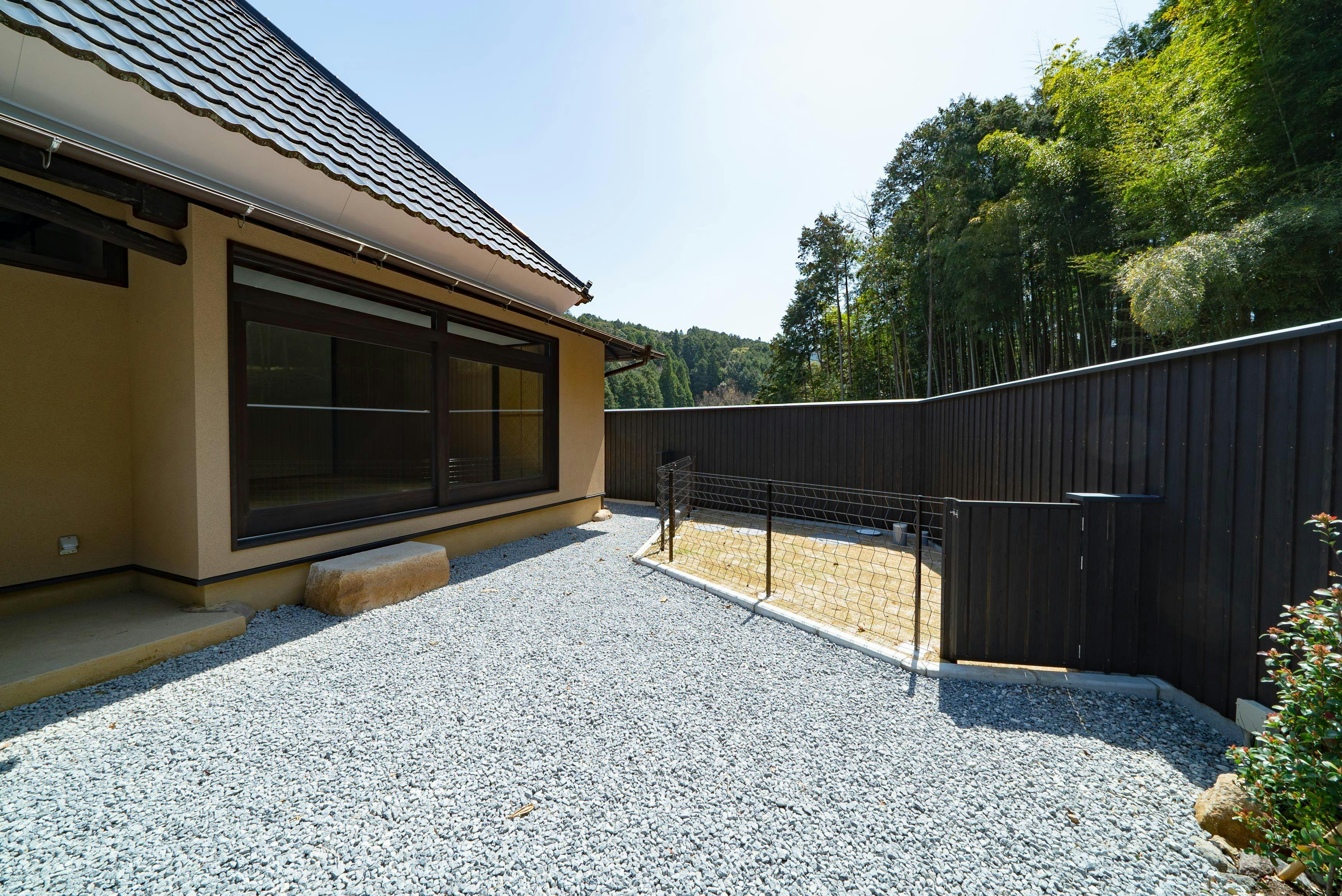 小塩の灯り「石垣の別荘」