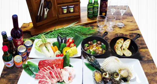 【เฉพาะอาหารเย็น】คอร์ส BBQ มาตรฐาน อร่อยเลิศ! เพลิดเพลินกับวัตถุดิบจากภูเขาและทะเลของวากายามะ เช่น เนื้อคุมาโนะและหอยซาซาเอะ