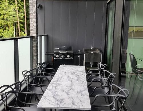 BBQスペース。富士山がほんのり見えます。