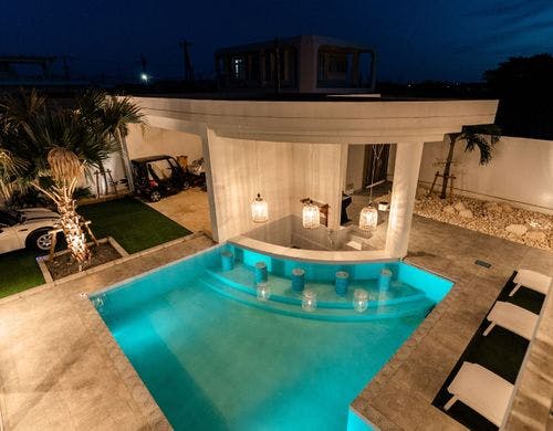 夜も昼とは全く違った表情をみせてくれます