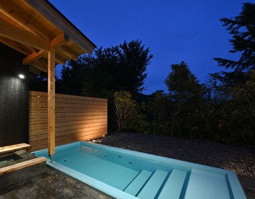 Spa Terrace（night)