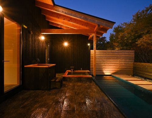 Spa Terrace（night)