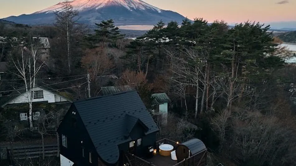 THE BLISS FUJI – Yamanakako private villa with Noël