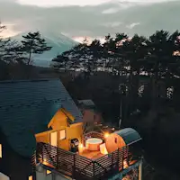 山中湖を一望するサウナがある一棟貸Villa