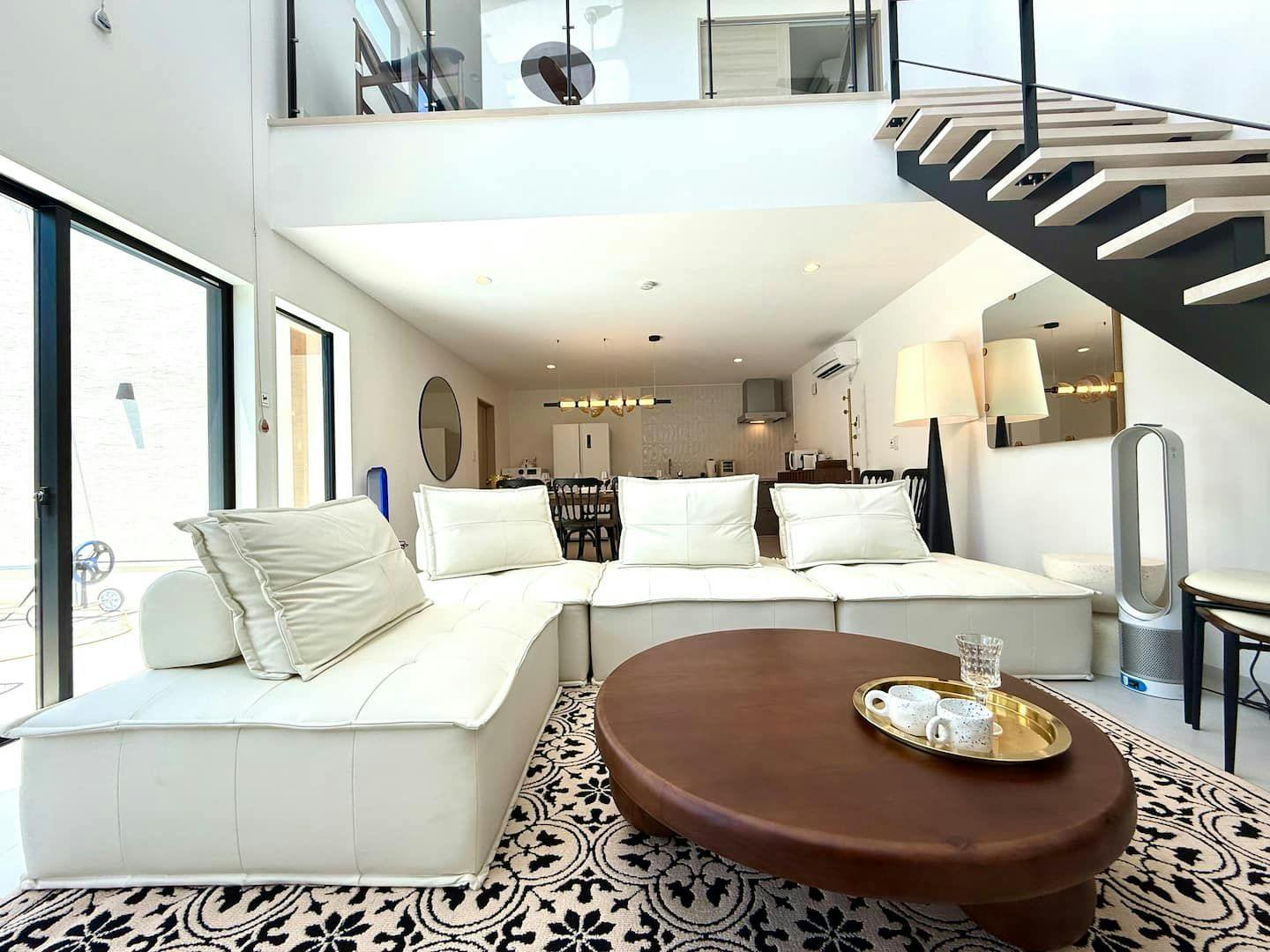 Sunshine Pool Villa 2