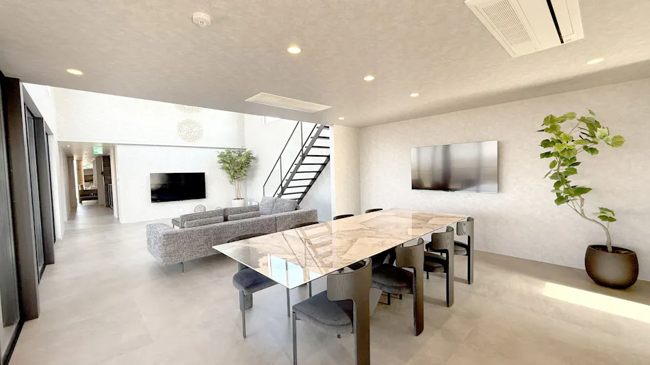 CIN GARDEN TERRACE