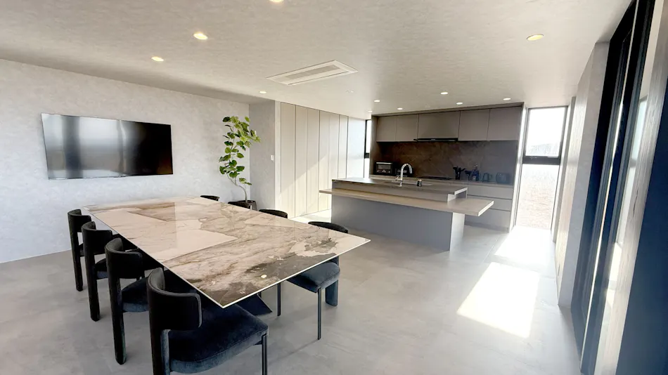 CIN GARDEN TERRACE