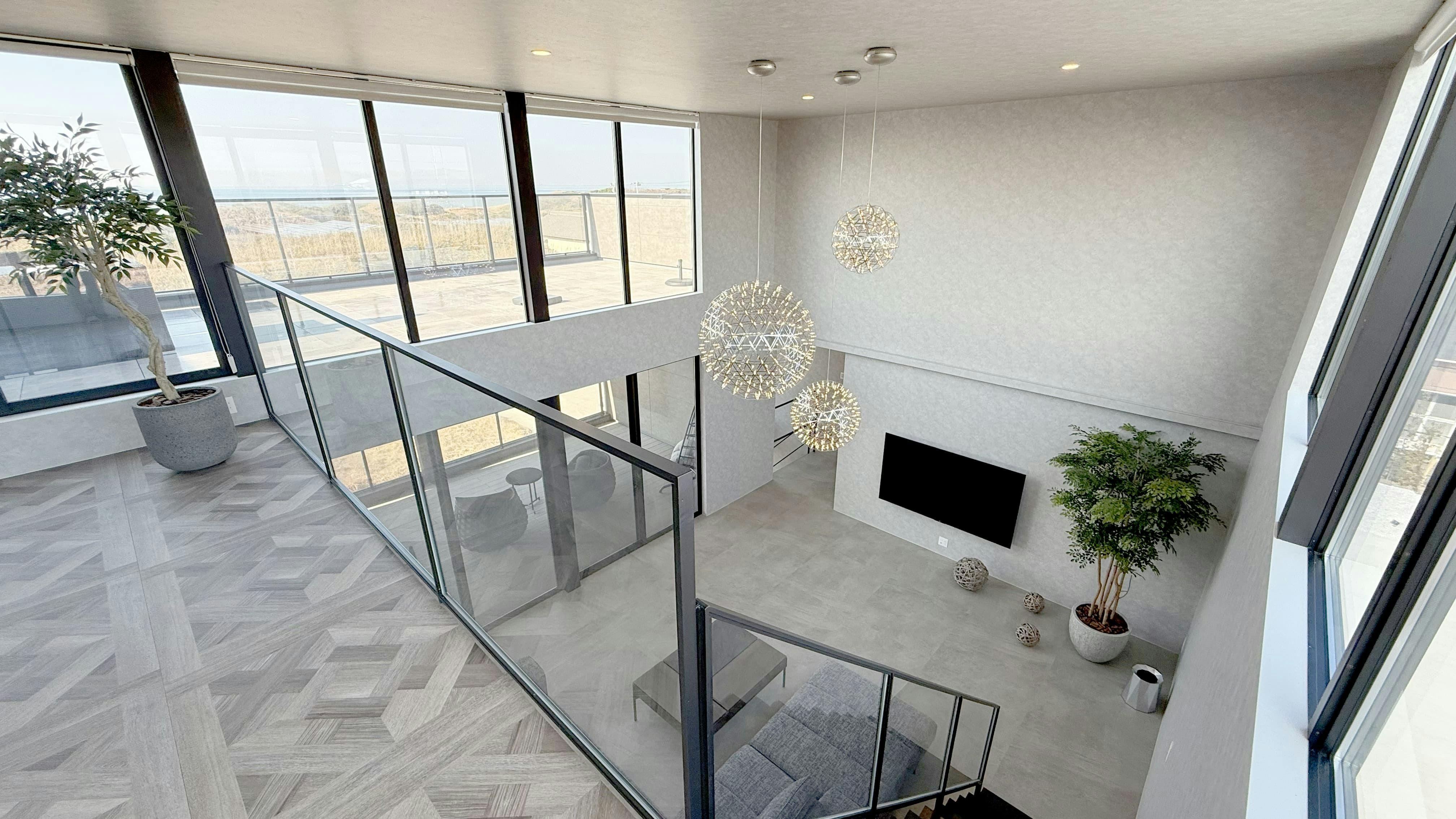 CIN GARDEN TERRACE