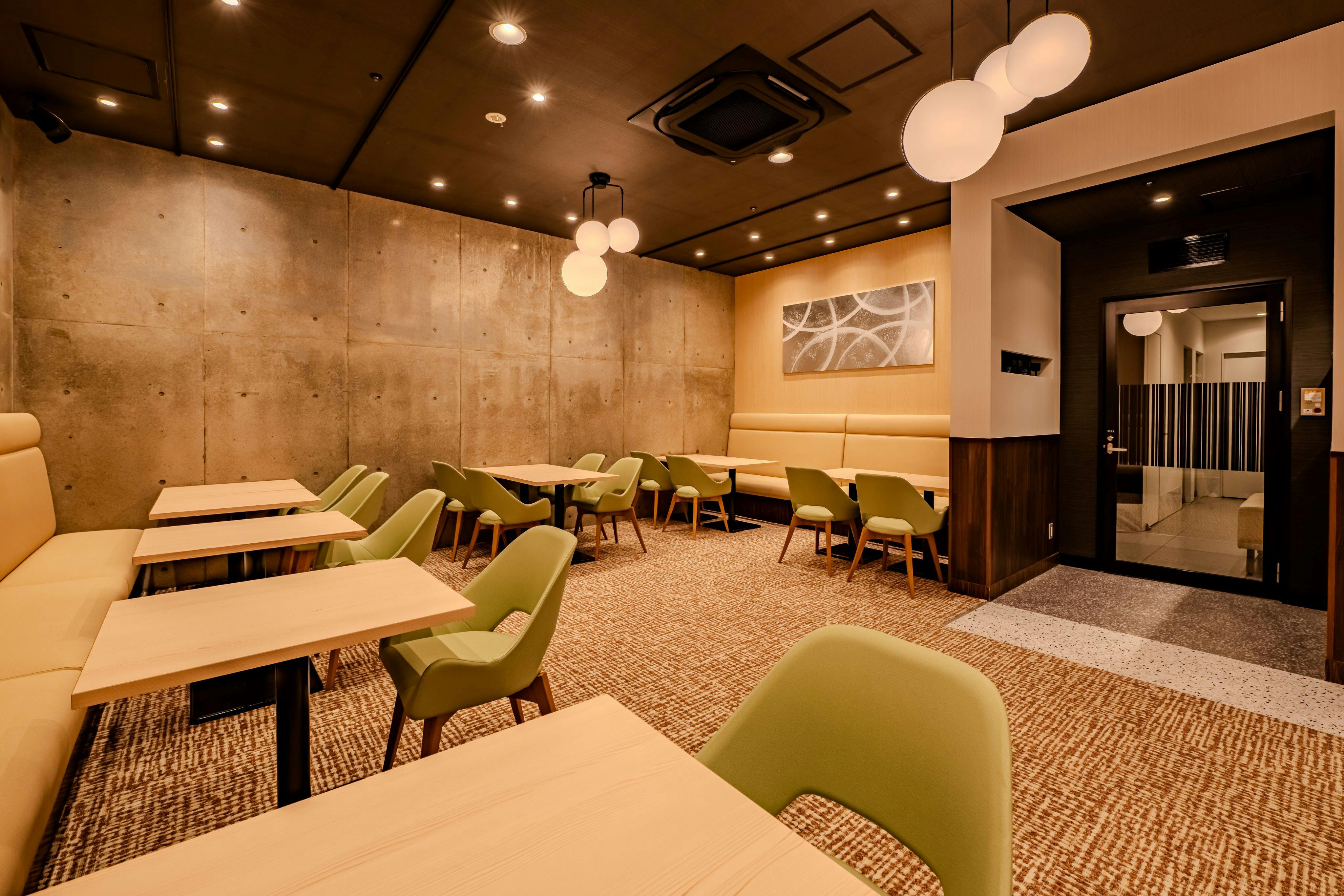 天文館 DINIG & LOUNGE　座席