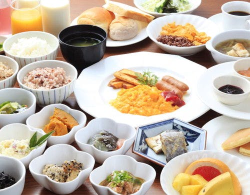 無農薬・有機野菜にこだわった朝食ブッフェ