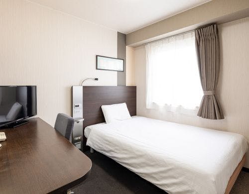 【ダブルエコノミー】広めのデスクを設置