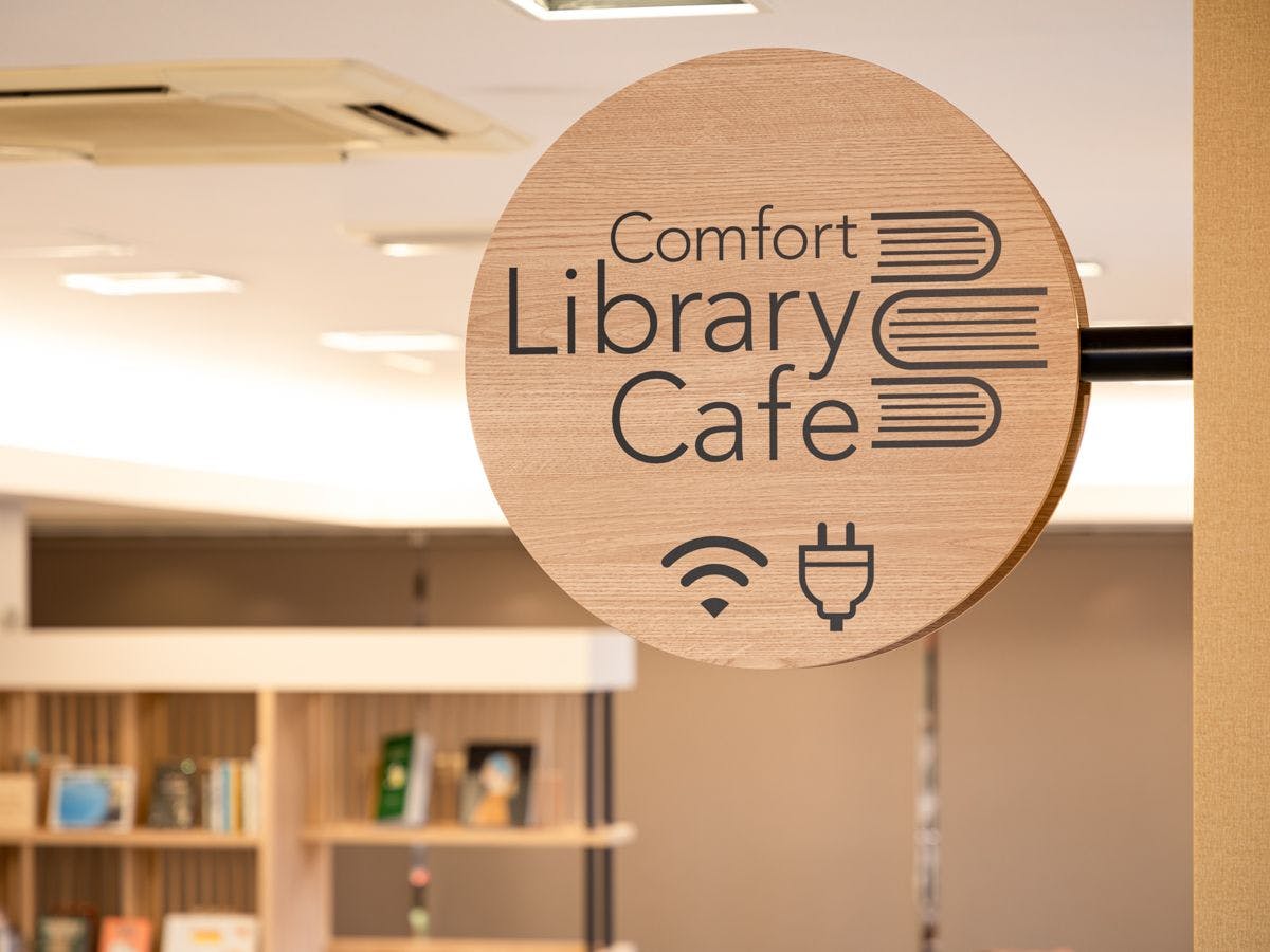 【ห้องสมุดคาเฟ่】เปิด: 10:00～24:00