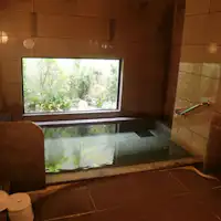 น้ำพุร้อนของนักเดินทาง