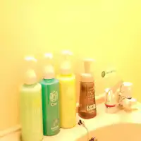 แชมพูและสบู่ล้างมือมีให้ครบครันในห้องน้ำยูนิต