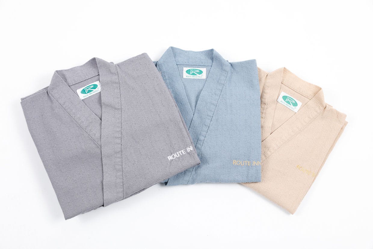 お部屋着には甚平をご用意しております。