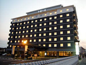 โรงแรม Grantia Iga Ueno Wakura no Yado ภายนอก