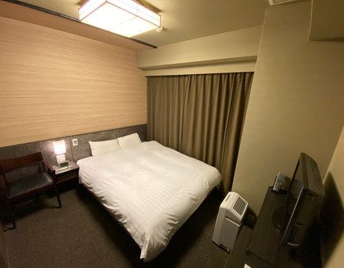 ◆禁煙クイーンルーム◆シモンズ社製ベッド