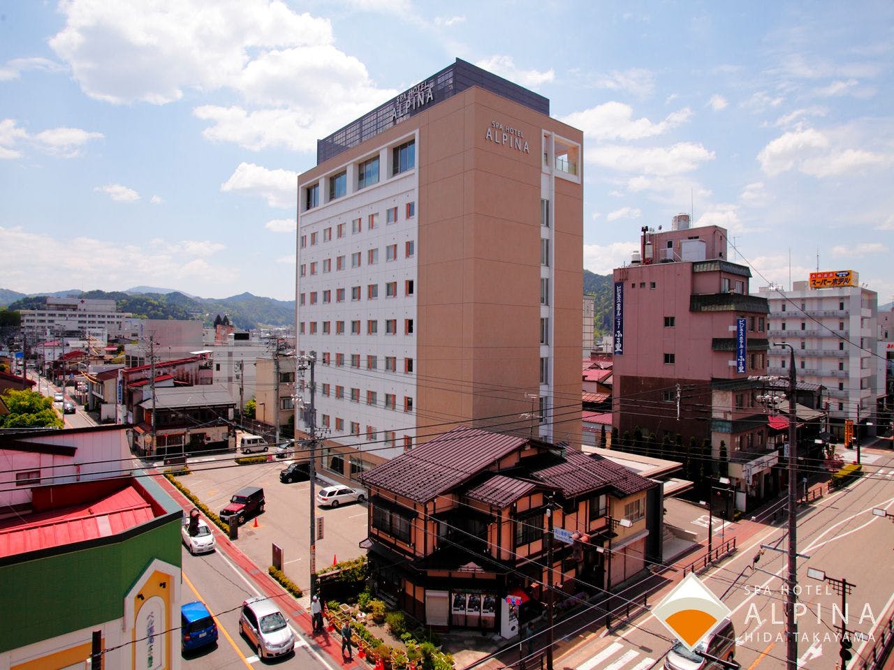 ภายนอกของโรงแรมสปาอัลพินา ฮิดะ ทาคายามะ