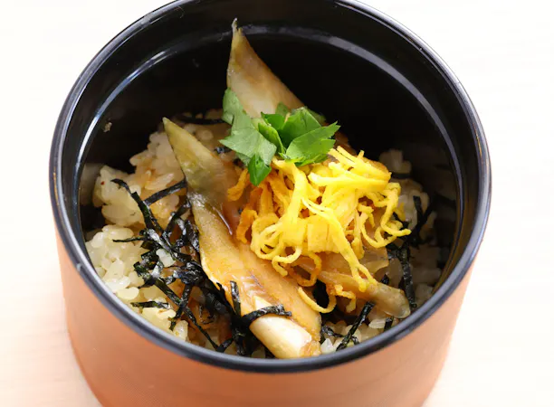 ◆姫路ご当地メニュー”穴子飯”