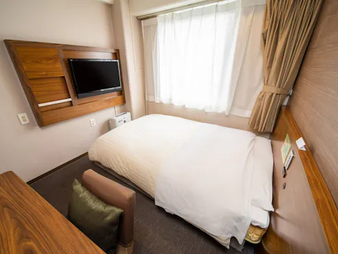 Tidur nyenyak di tempat tidur lebar 150cm.