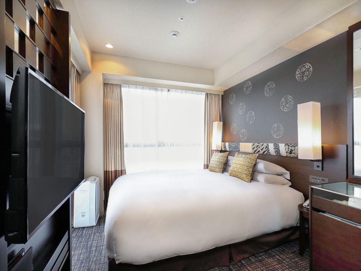 【クイーンルーム】四条通り側角部屋