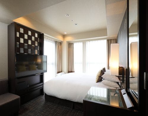 【クイーンルーム】四条通り側角部屋