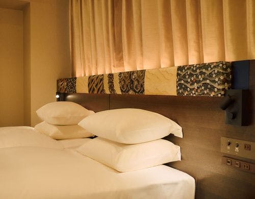 ライティングデスク完備