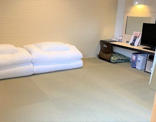 和洋室：ユニット式バスルーム