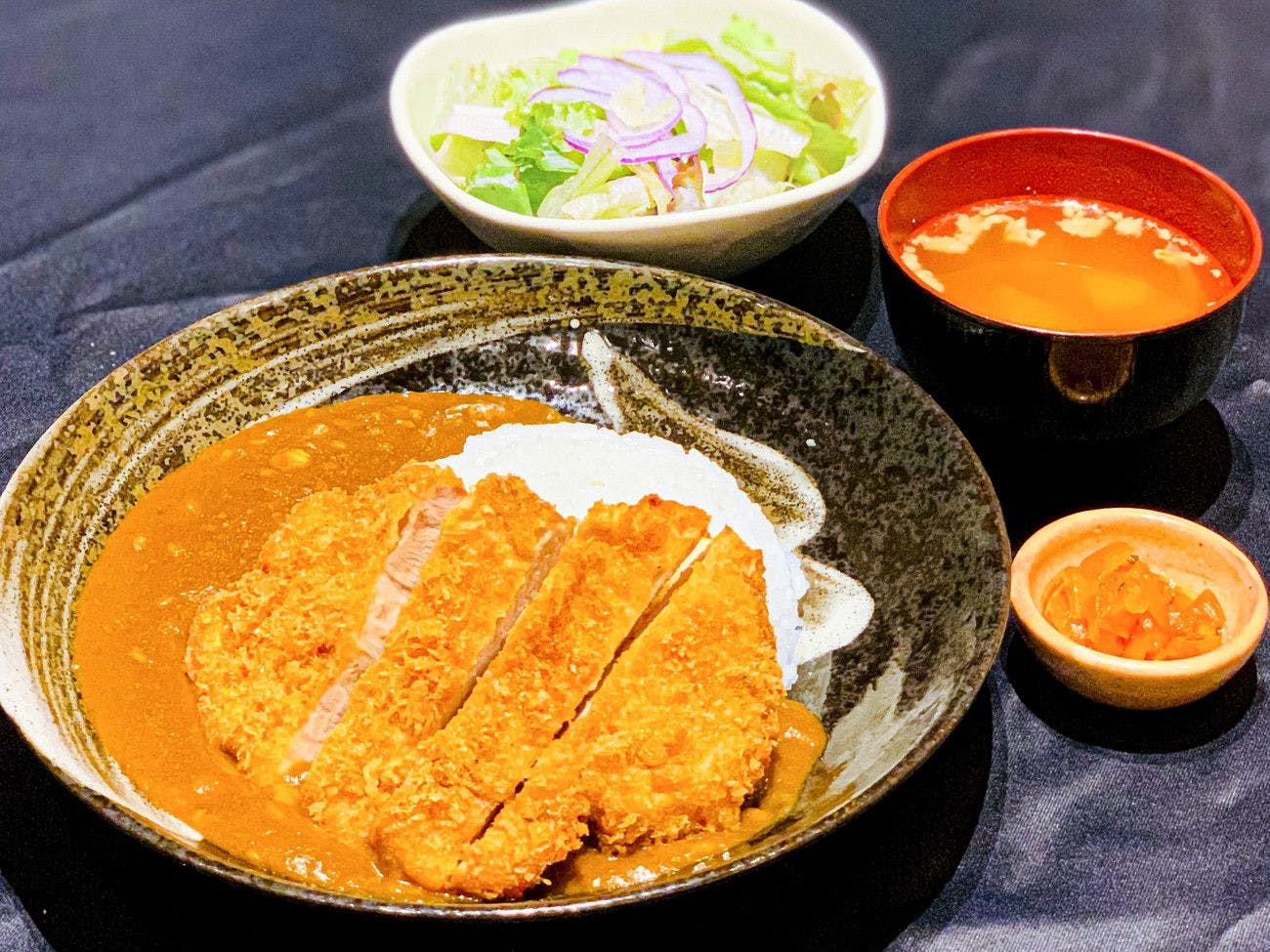 アパホテル〈東新宿 歌舞伎町〉
