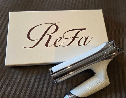 デラックスルームの洗面所