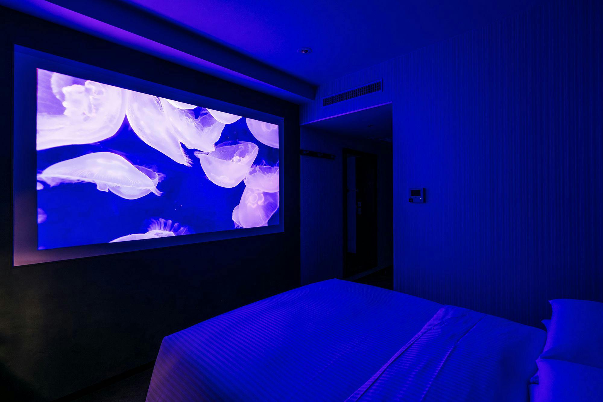 Kamar Teater Box