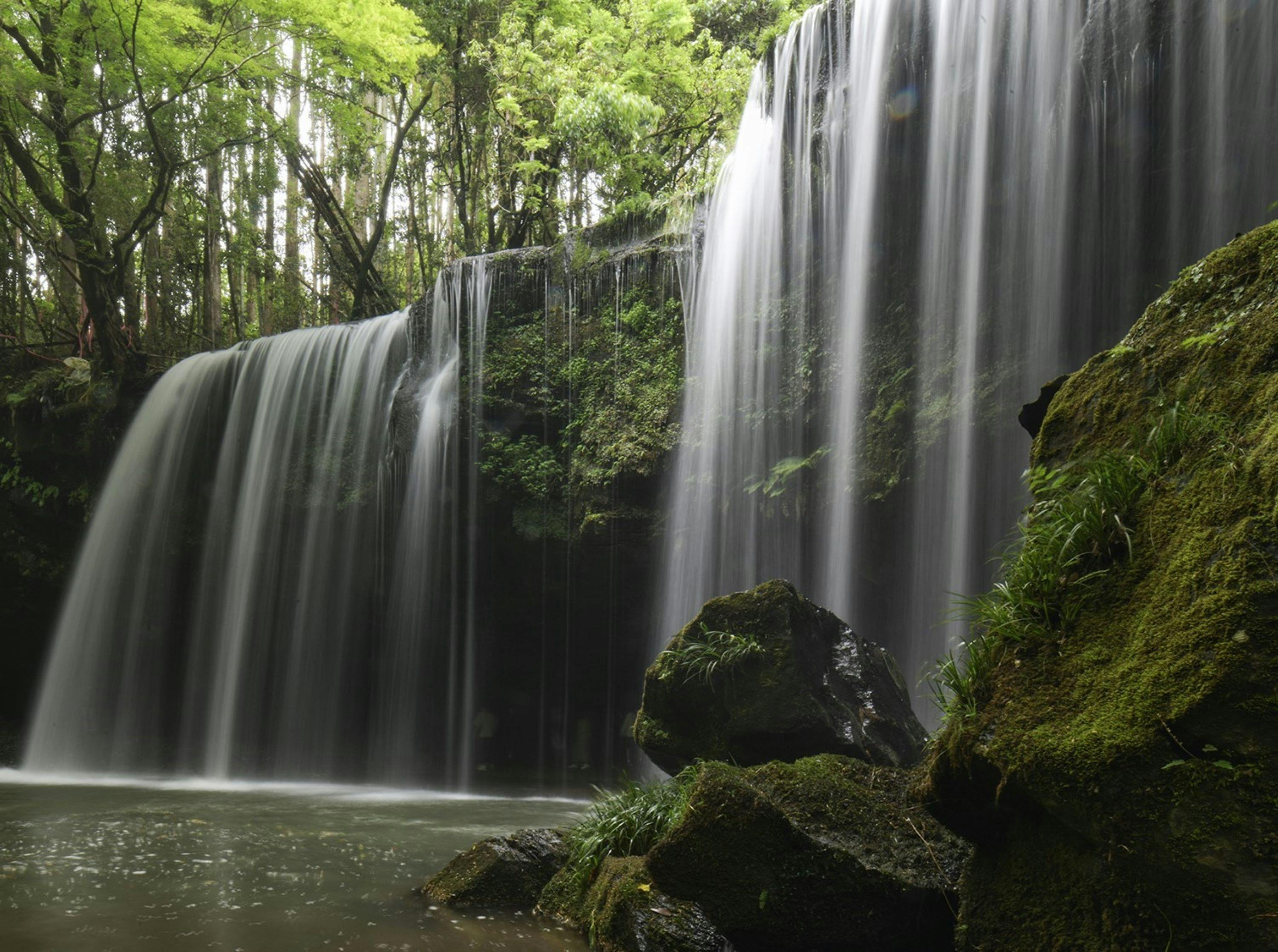 น้ำตกนาเบะ