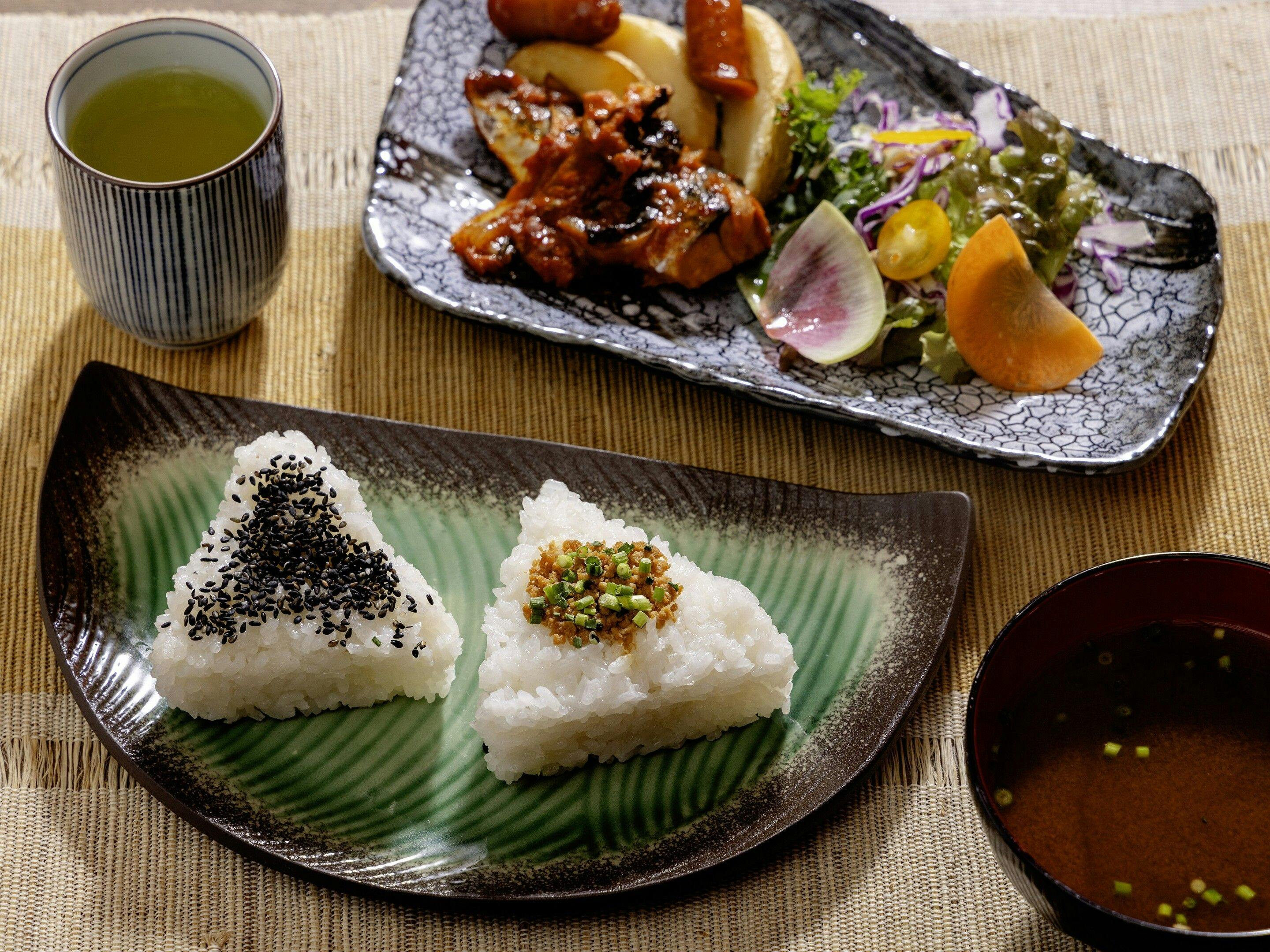 【อาหารเช้า】เมนูจานหลักที่เลือกได้