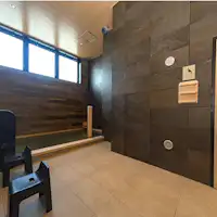 ชั้น 1: ห้องอาบน้ำสาธารณะชาย