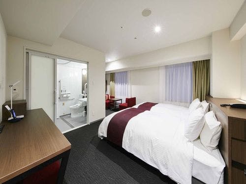 ユニバーサルツイン