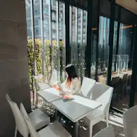 คุณสามารถผ่อนคลายในเลานจ์ฟรีได้ตลอดเวลา