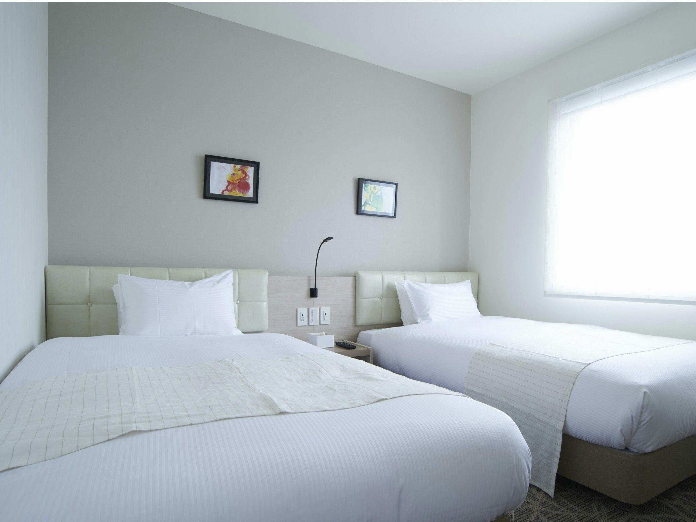 Quintessa Hotel Tokyo Haneda Comic & Books