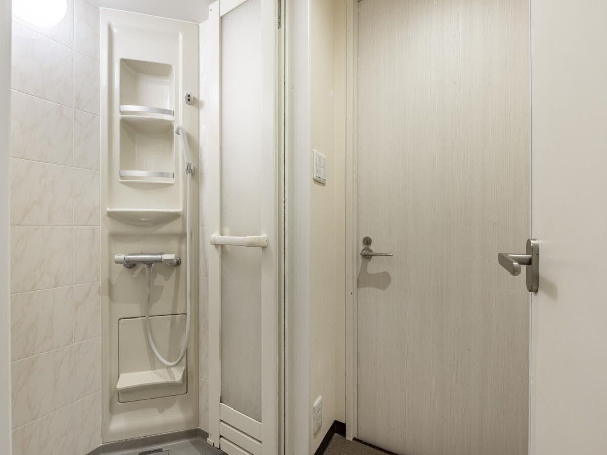 シャワーブース