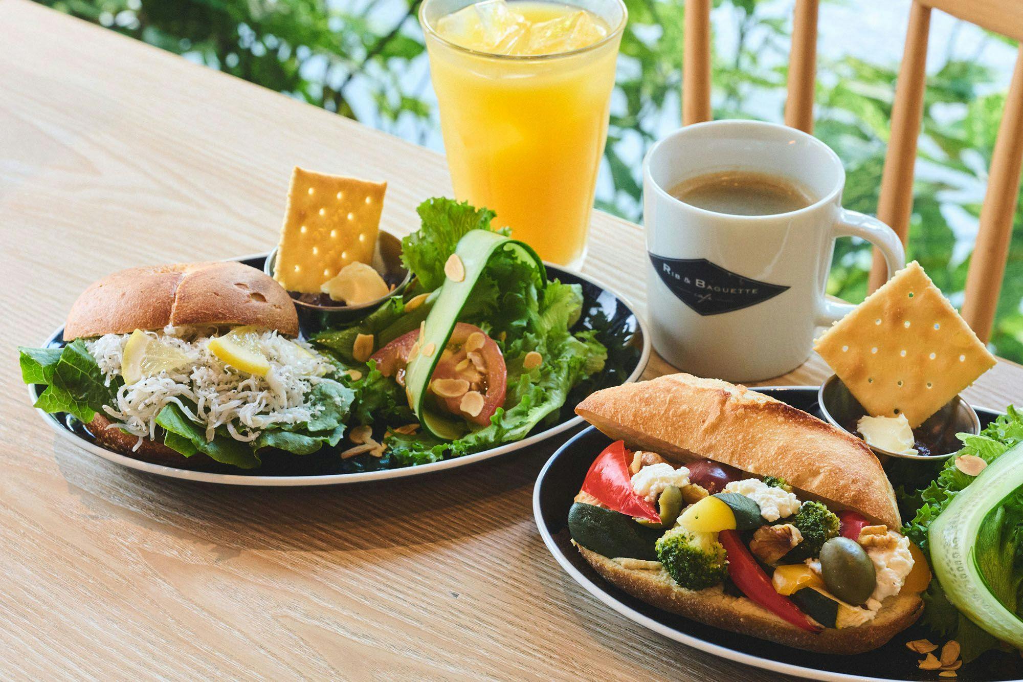 CAFE 久屋大通公園に面したカフェ