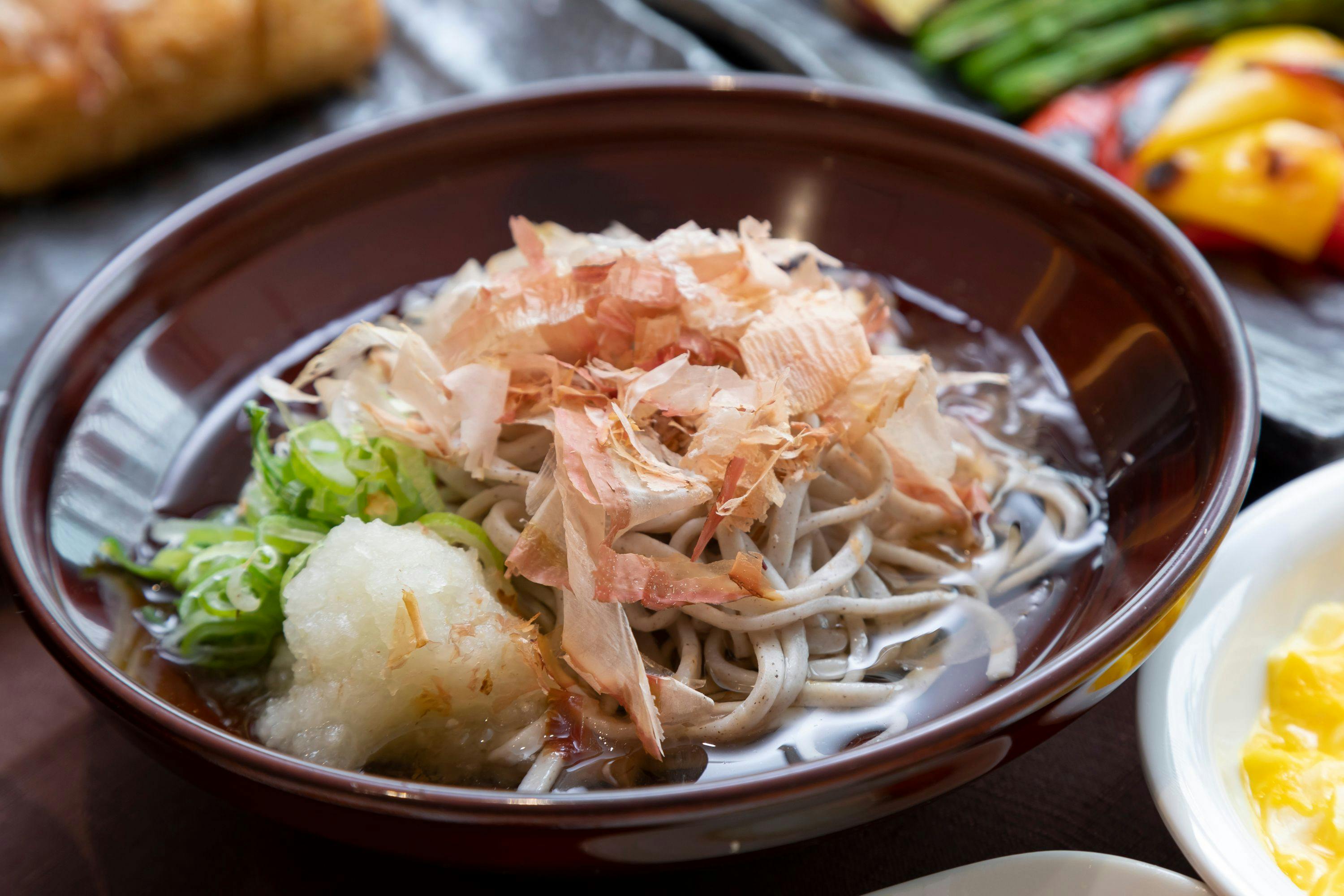 Hidangan lokal ~ Echizen oroshi soba ~ (Gambar)