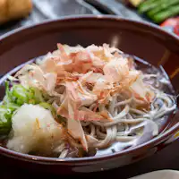Hidangan lokal ~ Echizen oroshi soba ~ (Gambar)