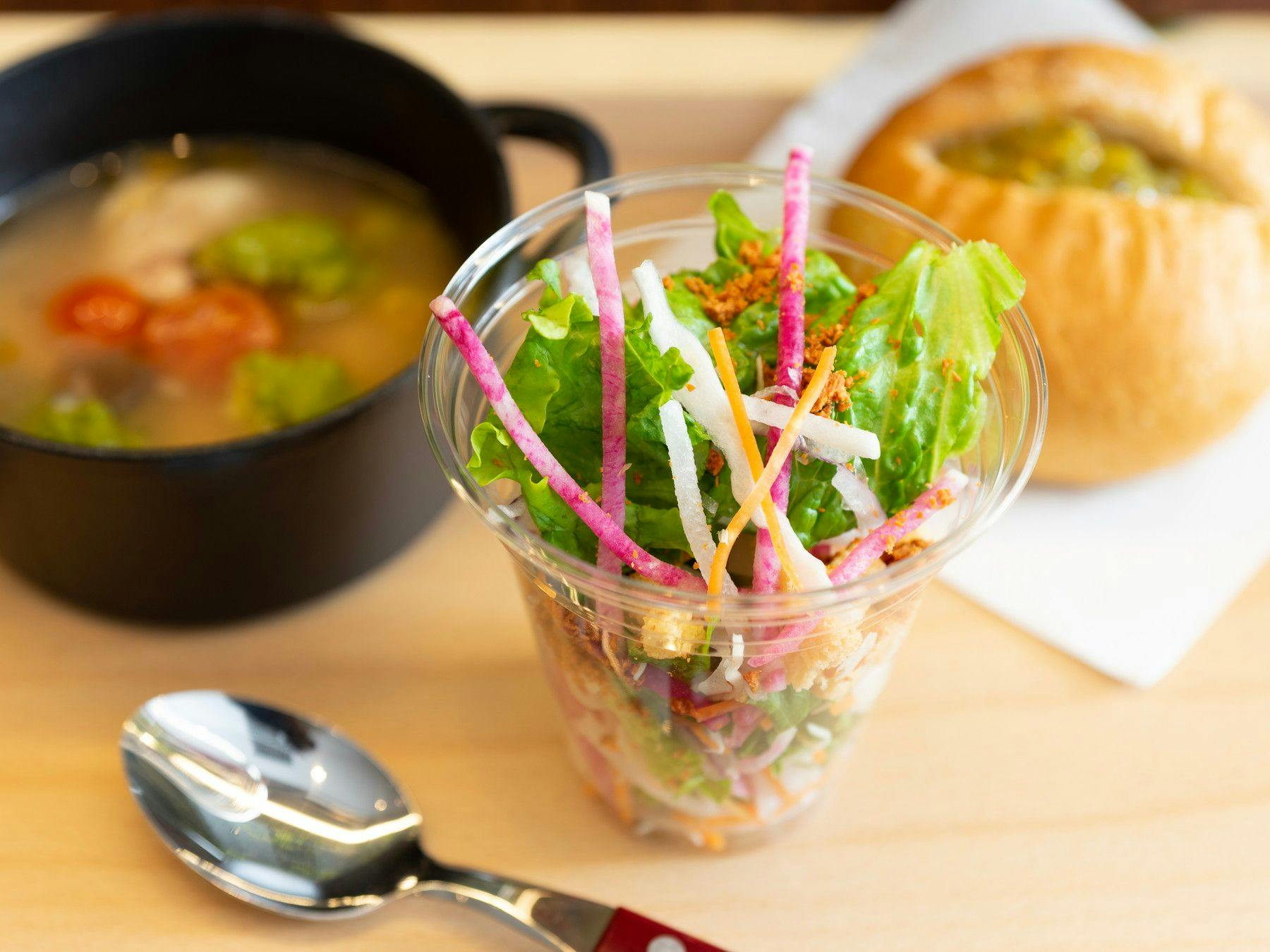 สลัดที่ใช้ผักที่ได้รับการรับรอง JAS ออร์แกนิก