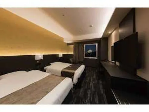 ห้องเตียงคู่พร้อมวิวปราสาทโอซาก้า