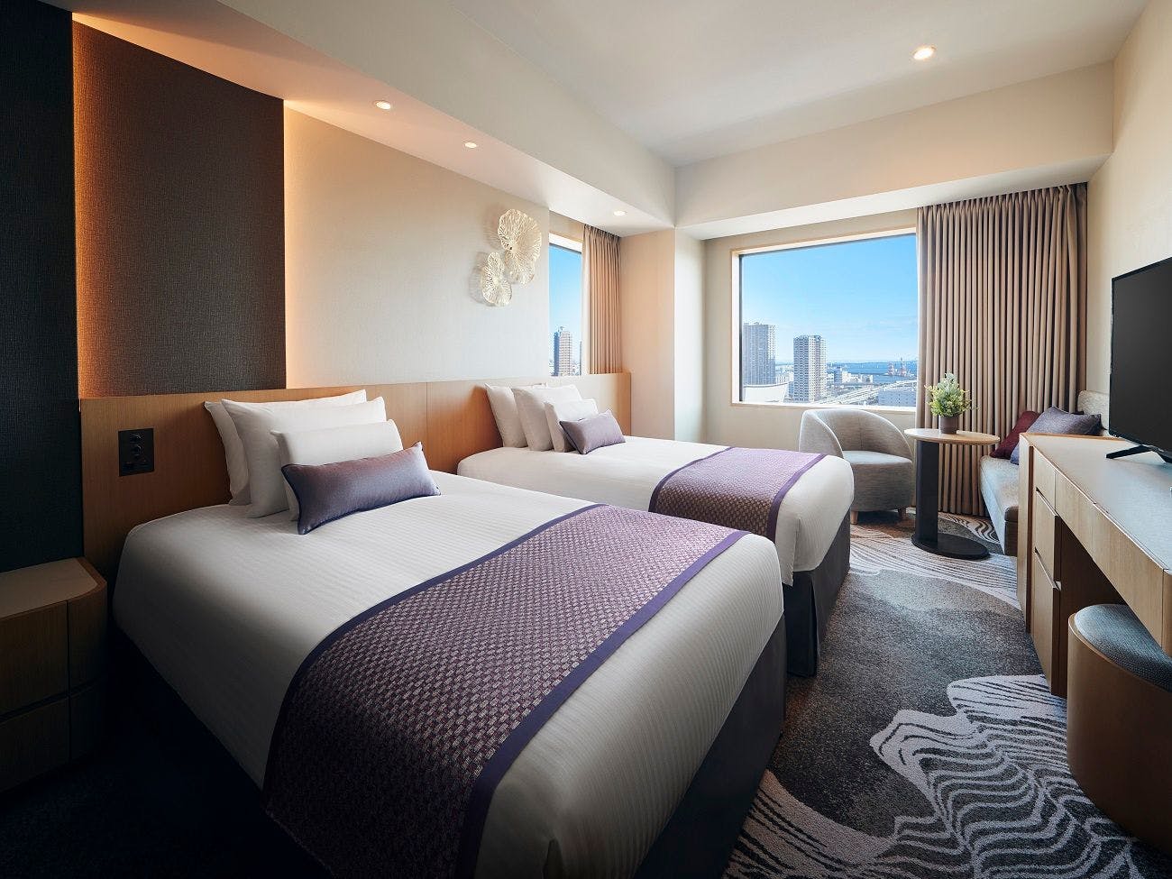 デラックスツインプラス1 2名利用 高層階16 17皆禁煙 記念日 サプライズバルーンデコレーション付プラン レイトチェックアウトの特典も 朝食付 プラン ホテルjalシティ東京 豊洲 一休 Comビジネス