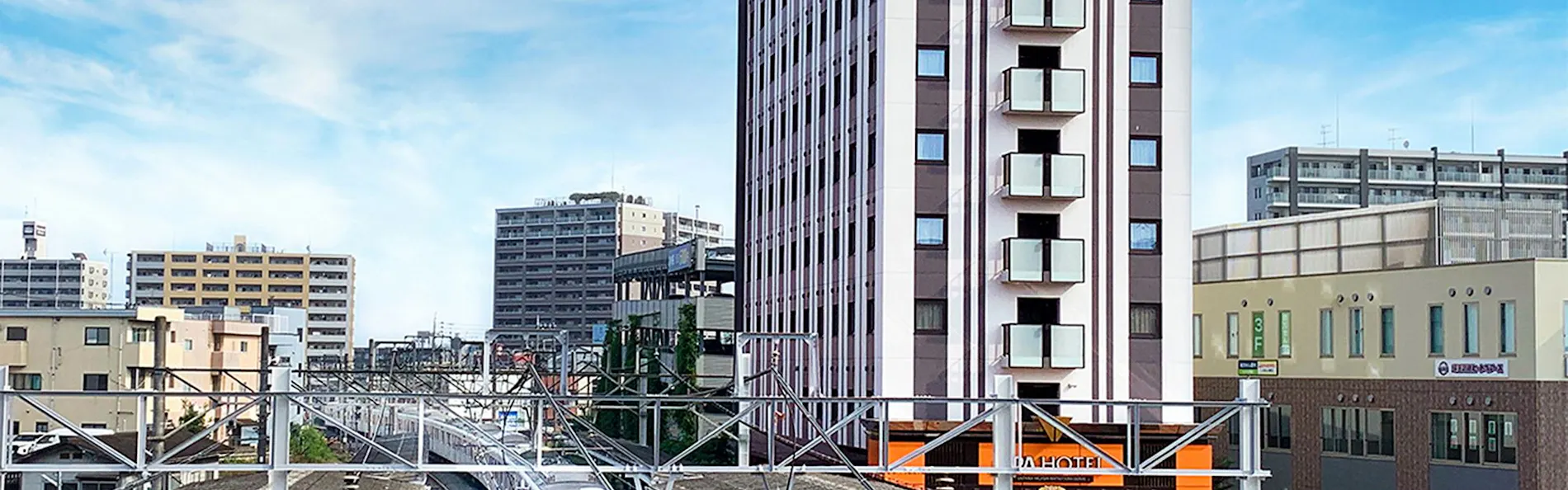 アパホテル〈埼玉東松山駅前〉