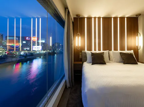 Deluxe King River View Tingkat Tertinggi