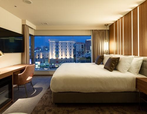 デラックス キングリバービュー 最上階