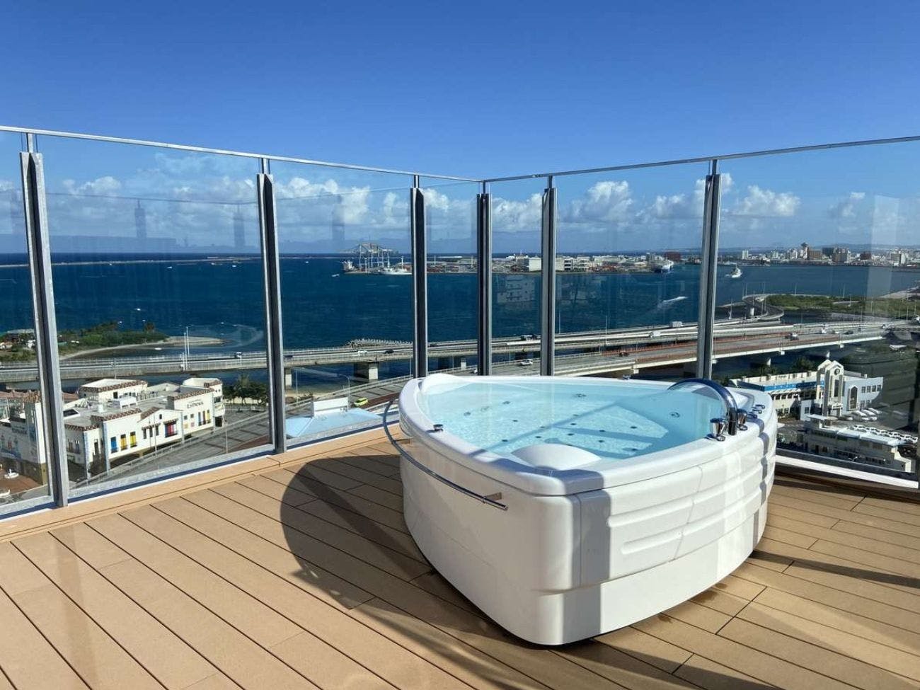 HOTEL SANSUI NAHA 波の上温泉