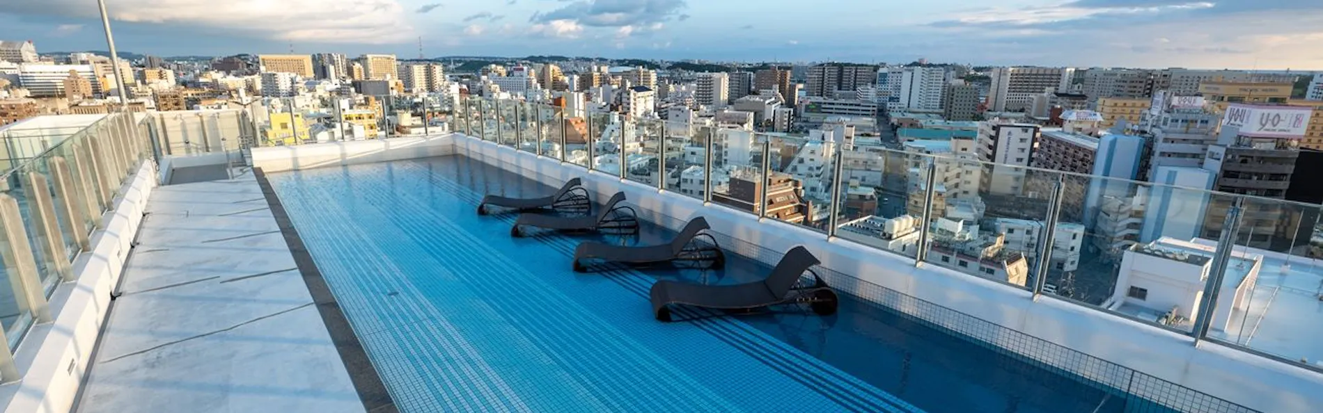 HOTEL SANSUI NAHA 波の上温泉