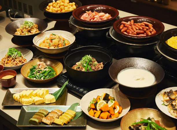 朝食ビュッフェ(画像はイメージです)